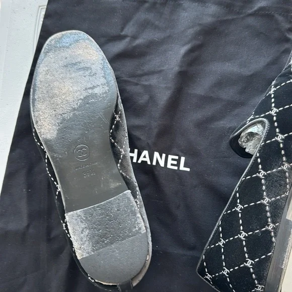 Chanel pre loved CC smoking slippers. Size 39.5 - Picture 3 of 7